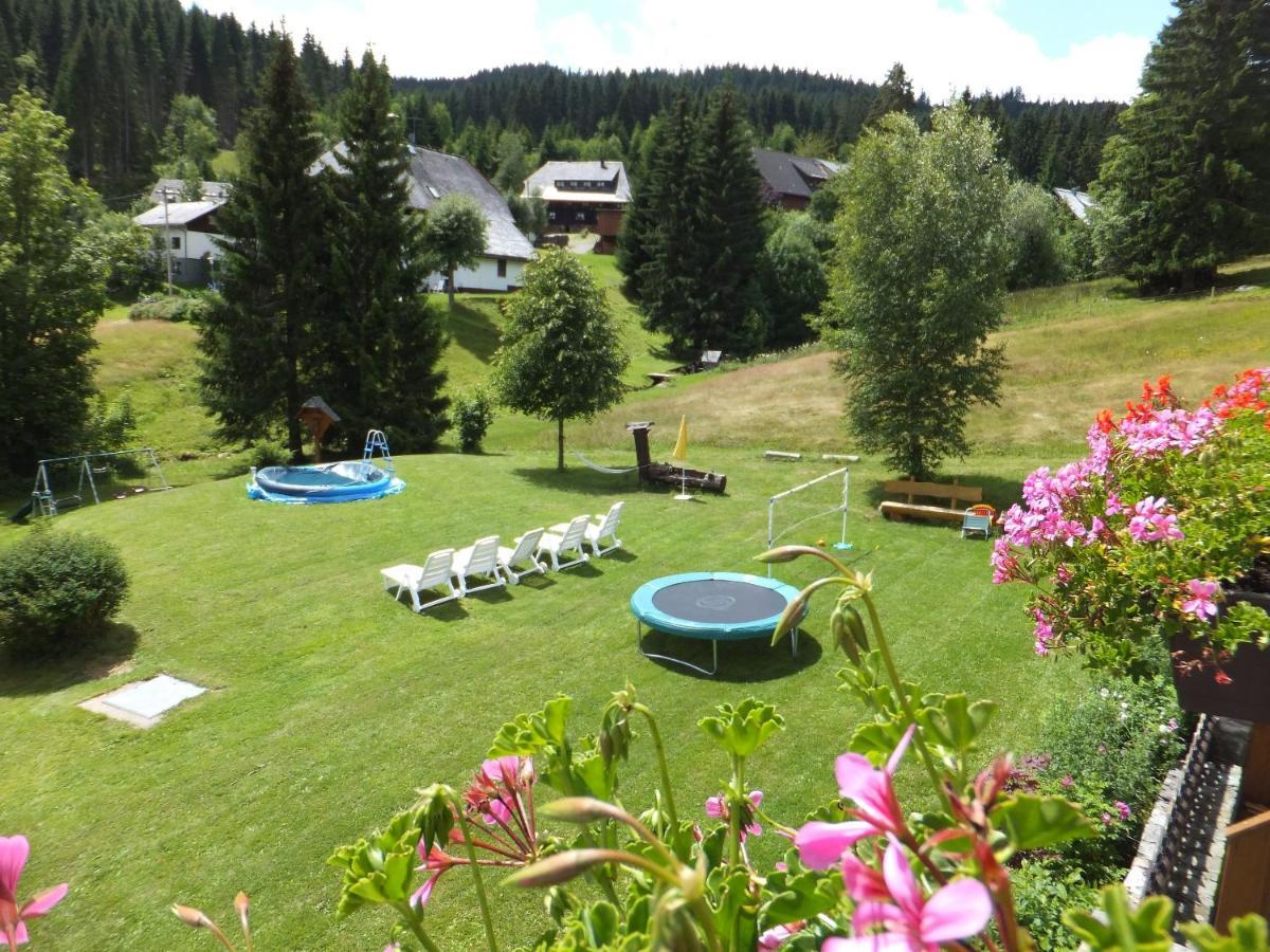 Schwarzwald-Hotel Kraeutle Feldberg  Exterior photo